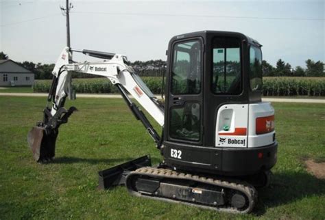 2014 bobcat e32 mini excavator specs|bobcat e32 specs pdf.